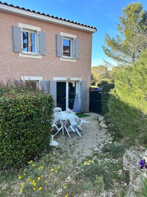 La Baleine Verte Villa Calvisson Exterior photo