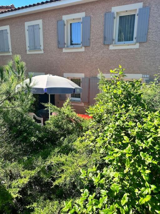 La Baleine Verte Villa Calvisson Exterior photo
