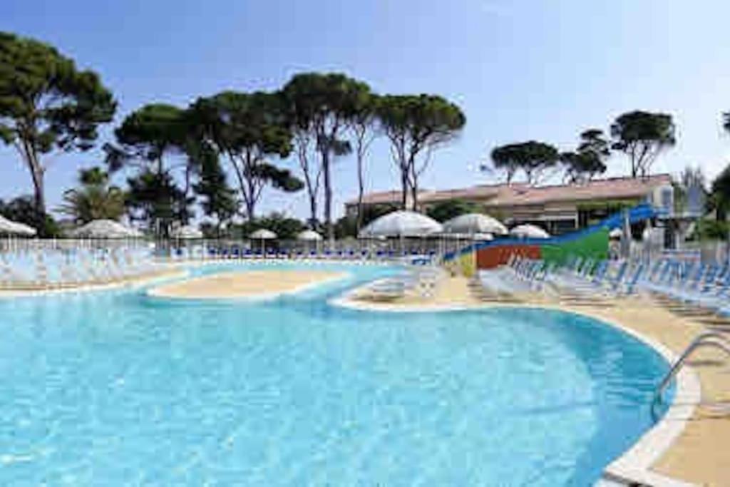 La Baleine Verte Villa Calvisson Exterior photo
